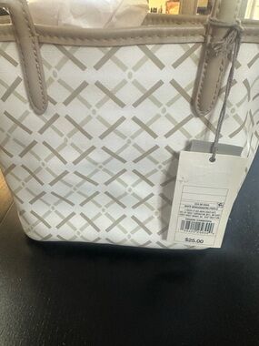White & Tan Patterned Women’s Tote Bag by